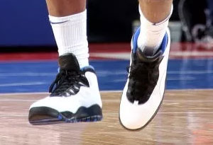 NBA12月18号库里上脚什么球鞋 NBA12月18号球星上脚
